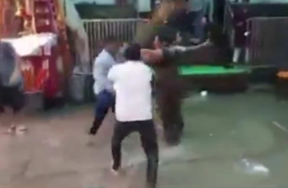 खाटूश्यामजी मंदिर में बवाल: दुकानदारों ने श्रद्धालुओं पर बरसाए लाठी-डंडे, वायरल वीडियो ने उजागर की सुरक्षा खामियां