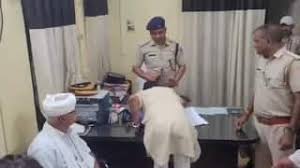 बांसवाड़ा: विधायक कैलाश मीणा के डिप्टी एसपी के पैर छूने से हड़कंप, ASI हटाया, तीन मामलों की जांच शुरू