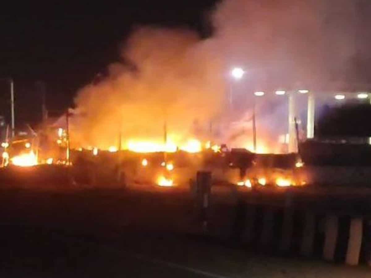 पाली: पीजी फोइल्स फैक्ट्री के गैस प्लांट में भीषण आग, 10 सिलेंडरों में विस्फोट