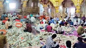 श्री सांवलिया सेठ मंदिर चित्तौड़गढ़ का मुख्य द्वार, जहां हर महीने करोड़ों का चढ़ावा आता है